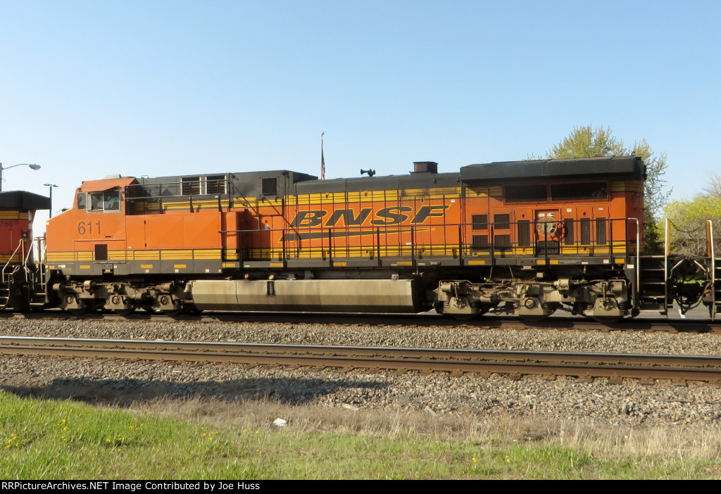 BNSF 611